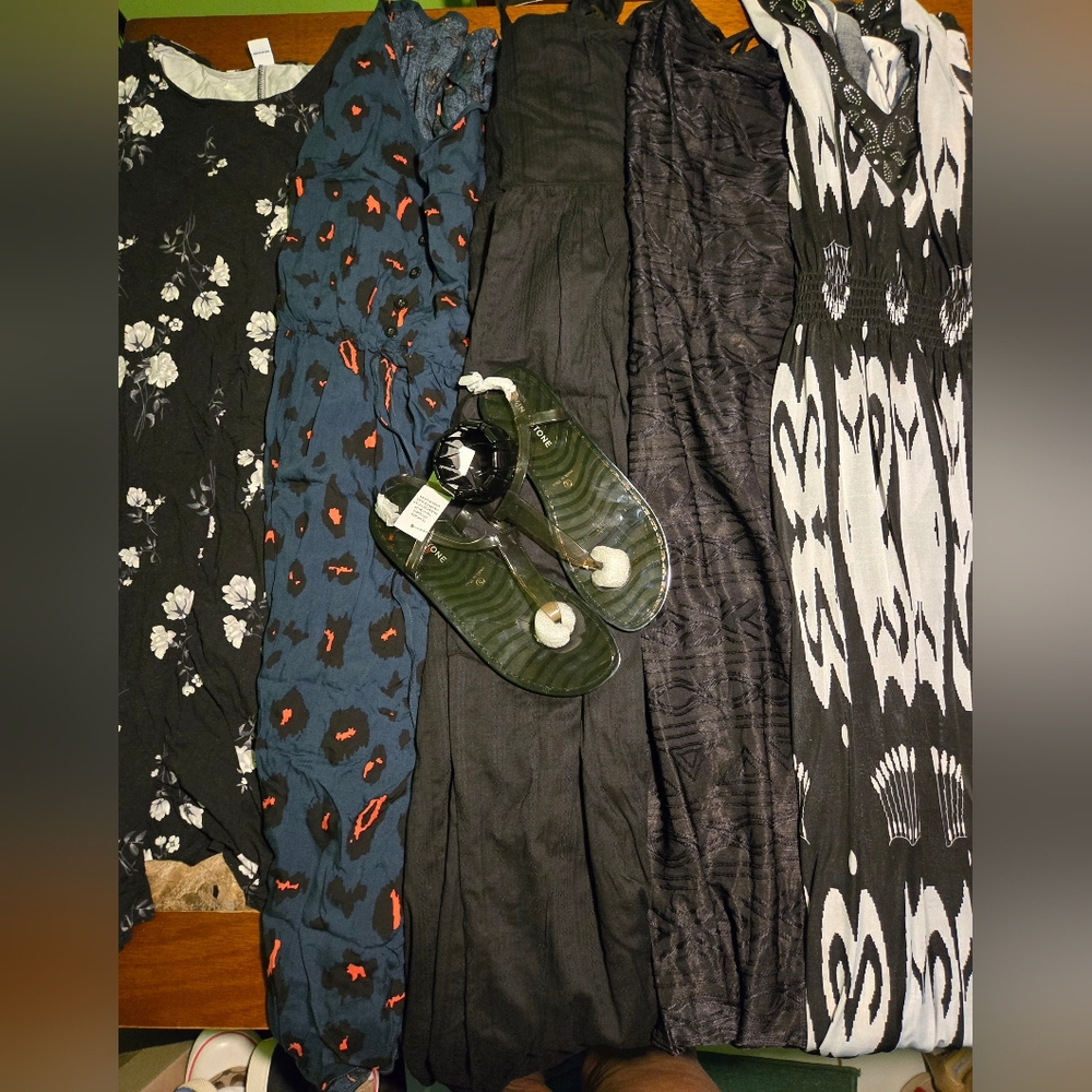 5 Dresses/1 Pair Sandals